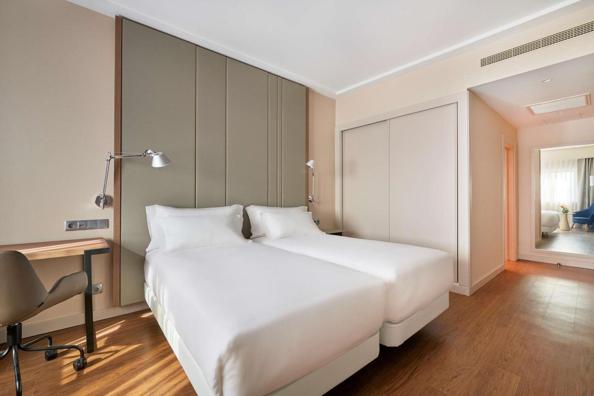 Nh Lisboa Campo Grande Hotel Екстериор снимка