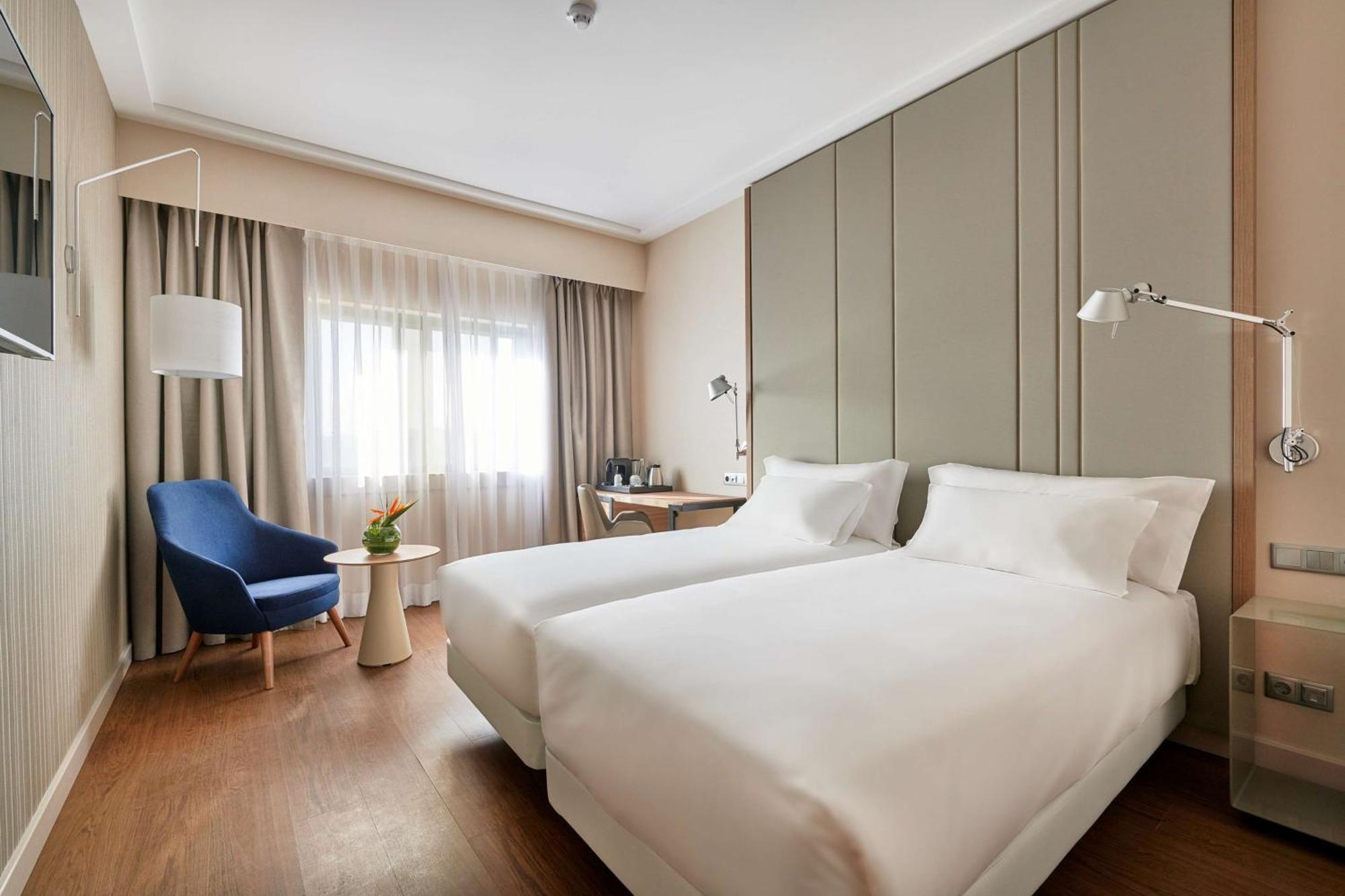 Nh Lisboa Campo Grande Hotel Екстериор снимка