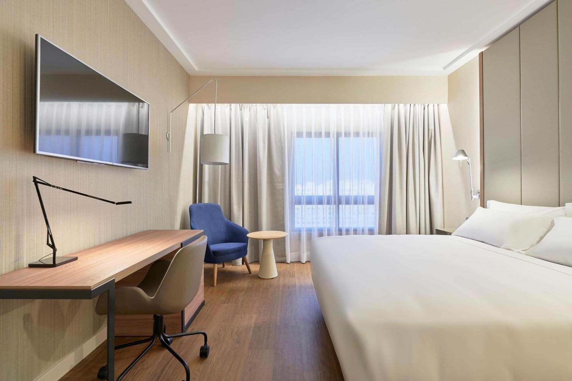 Nh Lisboa Campo Grande Hotel Екстериор снимка