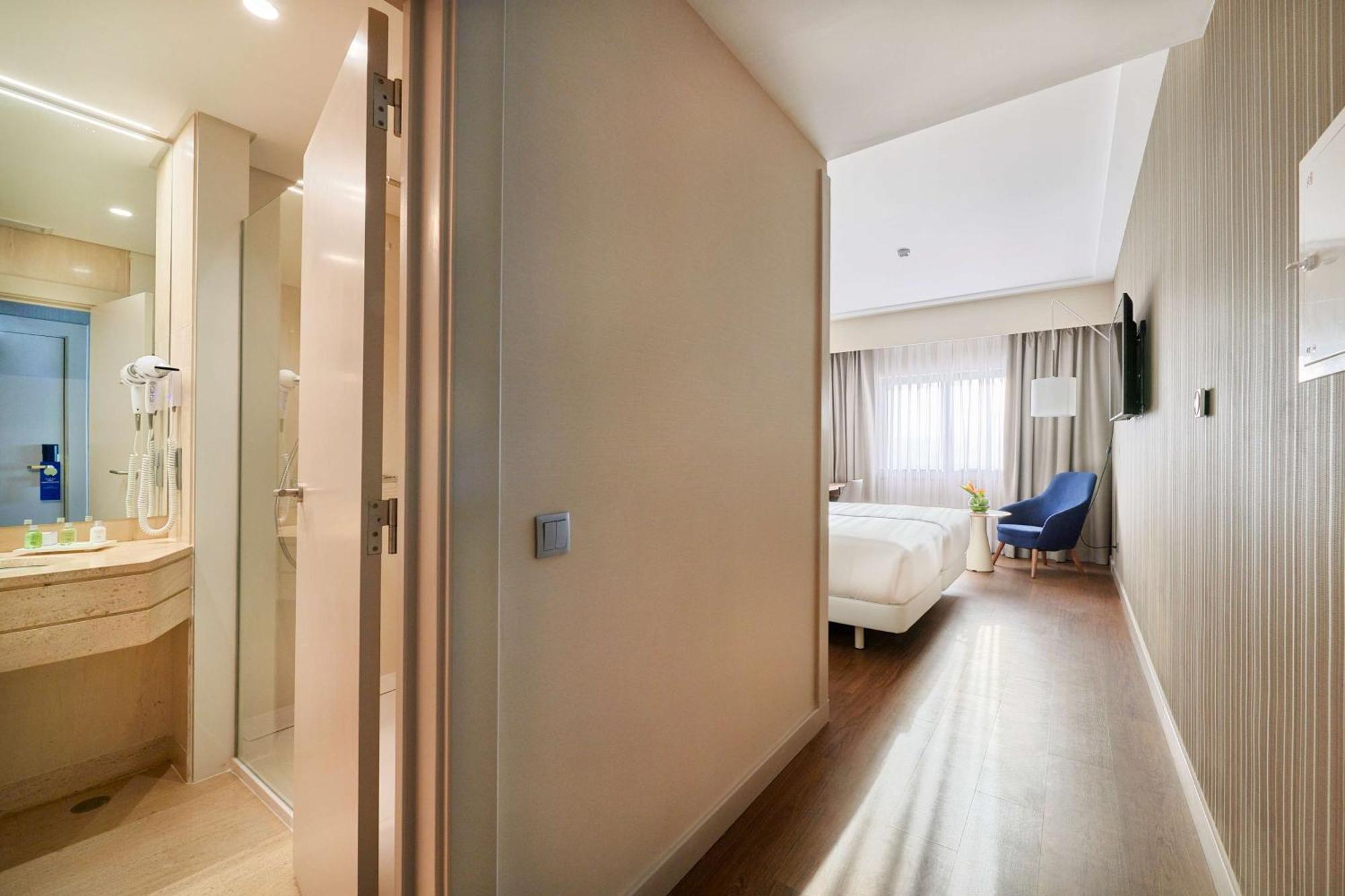Nh Lisboa Campo Grande Hotel Екстериор снимка