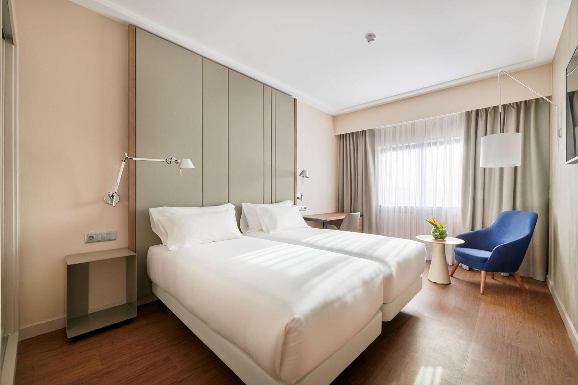 Nh Lisboa Campo Grande Hotel Екстериор снимка