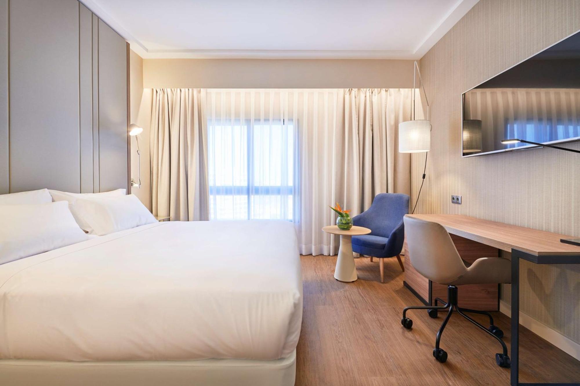 Nh Lisboa Campo Grande Hotel Екстериор снимка